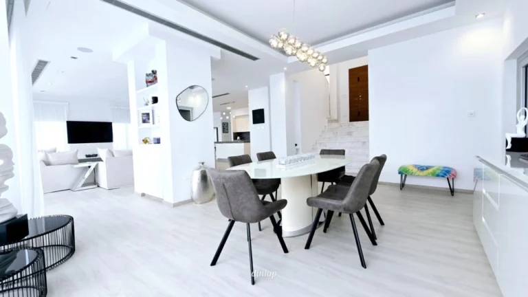 4 Bedroom House for Sale in Agios Tychonas, Limassol District
