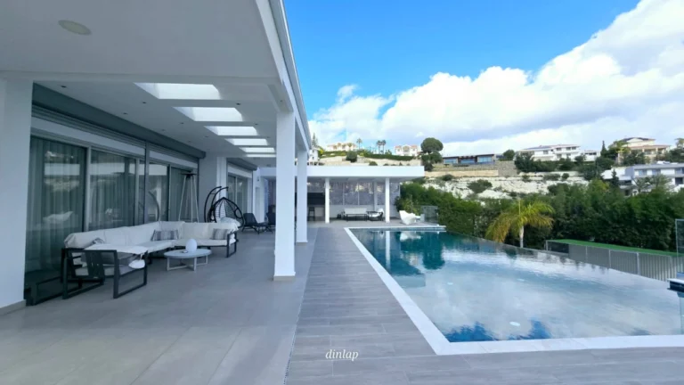 4 Bedroom House for Sale in Agios Tychonas, Limassol District