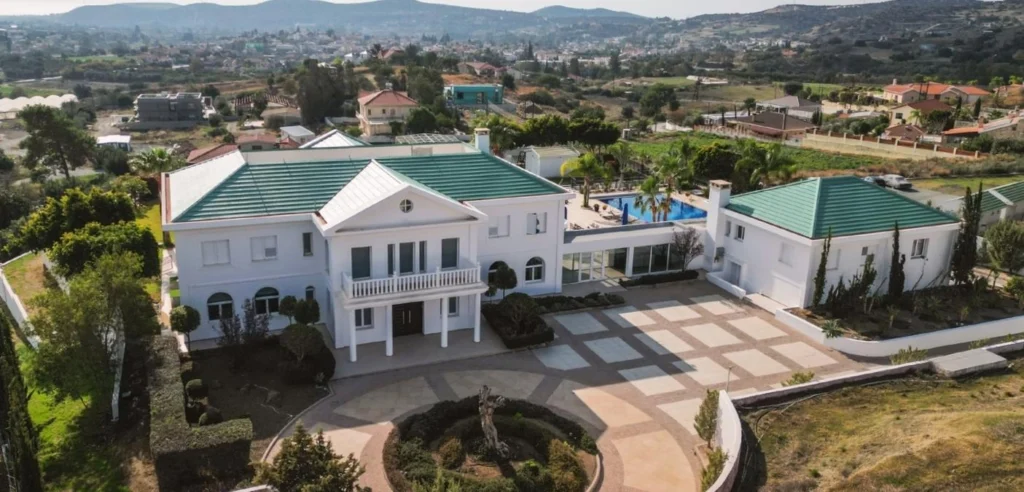 6+ Bedroom House for Sale in Pyrgos Lemesou, Limassol District