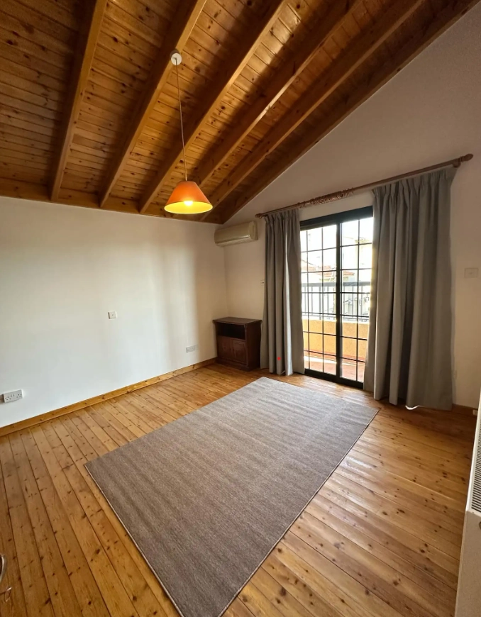 4 Bedroom Apartment for Rent in Limassol – Mesa Geitonia