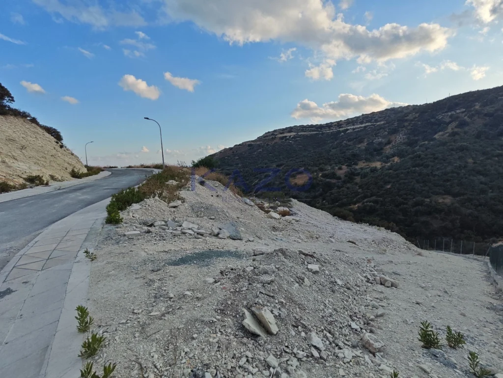 892m² Plot for Sale in Agios Tychonas, Limassol District