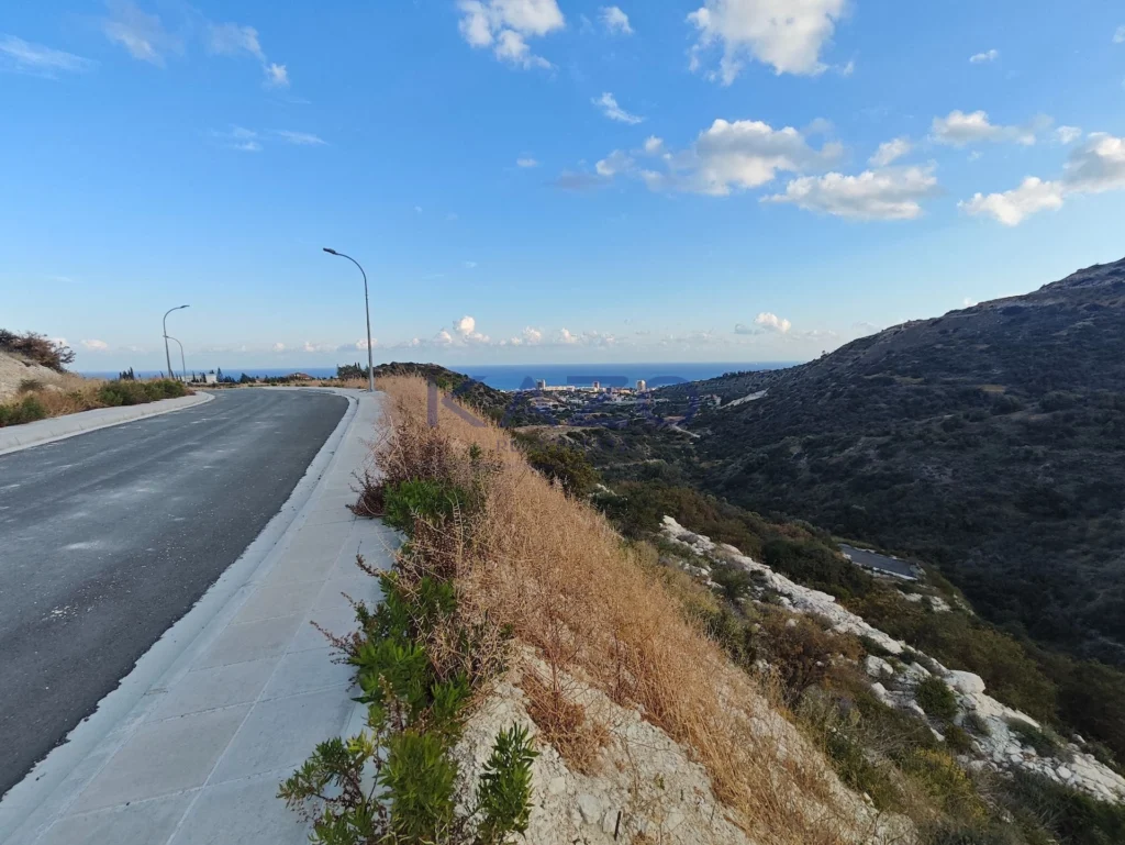 869m² Plot for Sale in Agios Tychonas, Limassol District