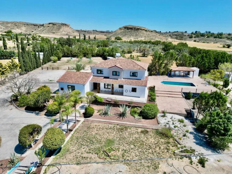 5 Bedroom House for Rent in Dhekelia, Larnaca District