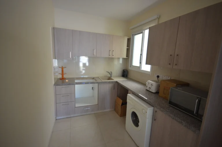 3 Bedroom House for Sale in Tombs Of the Kings, Paphos District