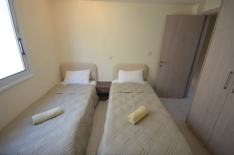3 Bedroom House for Sale in Tombs Of the Kings, Paphos District