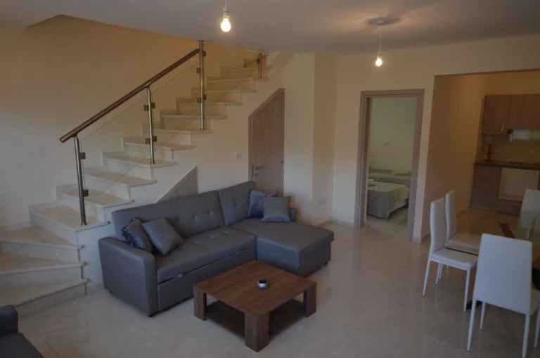 3 Bedroom House for Sale in Tombs Of the Kings, Paphos District