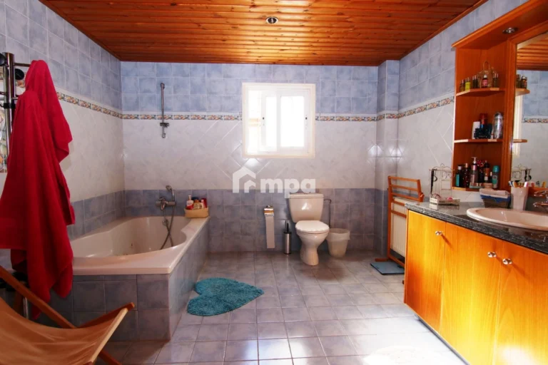 4 Bedroom House for Rent in Engomi, Nicosia District