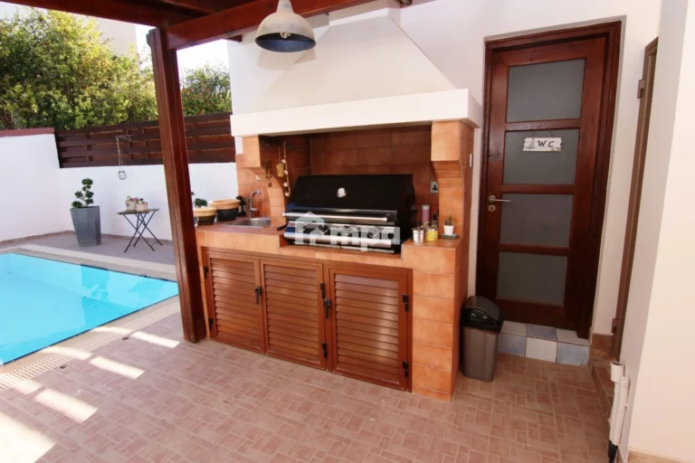 4 Bedroom House for Rent in Engomi, Nicosia District