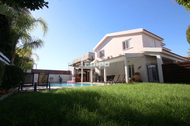 4 Bedroom House for Rent in Engomi, Nicosia District