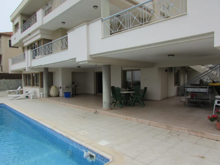 5 Bedroom House for Sale in Paniotis, Limassol District