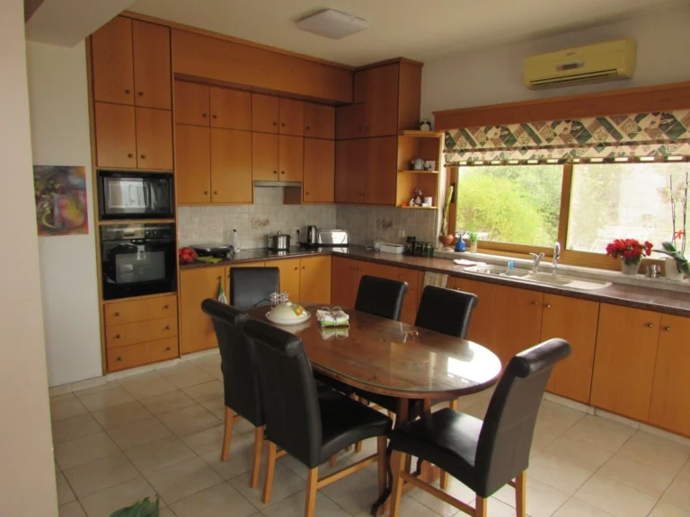 5 Bedroom House for Sale in Paniotis, Limassol District