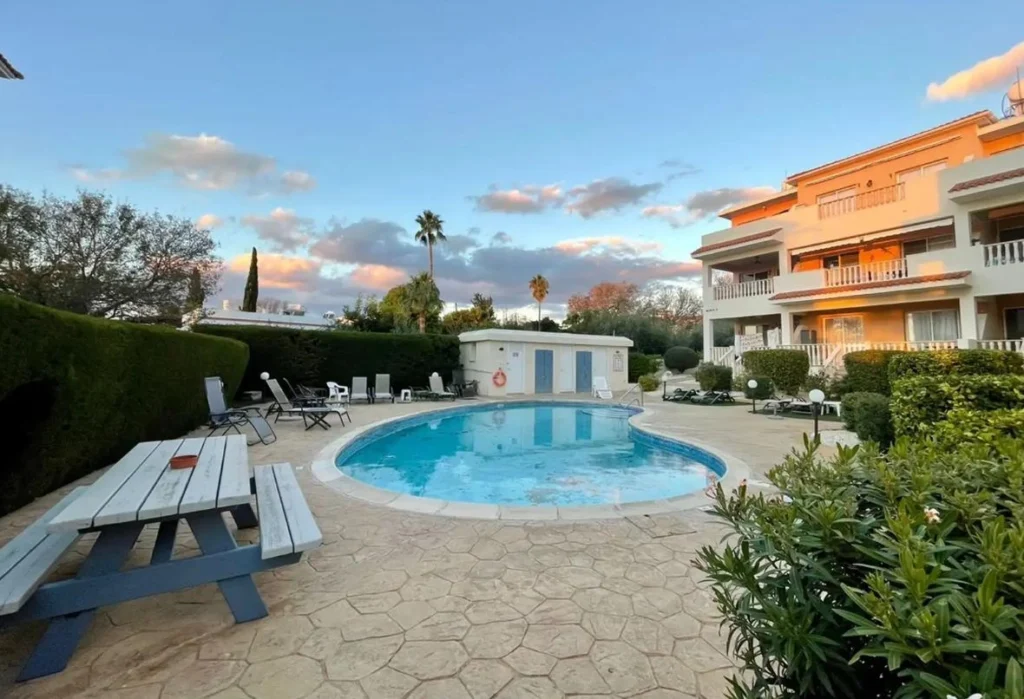 3 Bedroom Apartment for Sale in Kissonerga, Paphos District