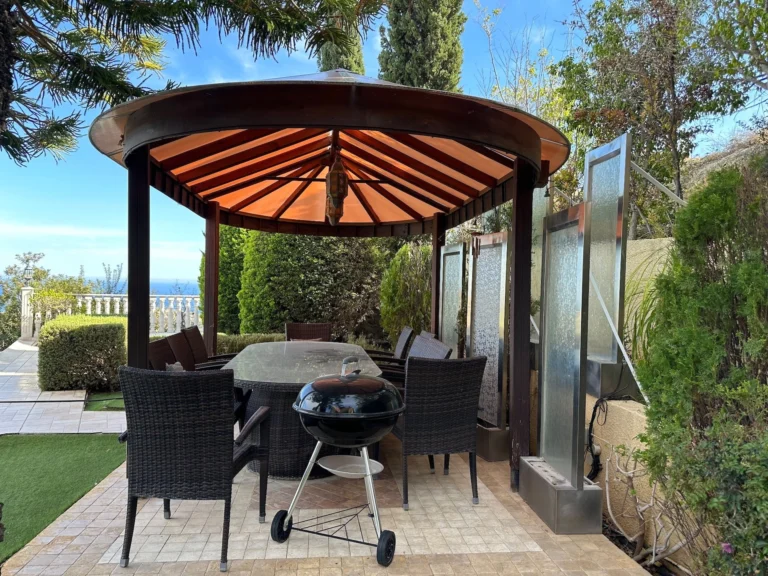 5 Bedroom House for Sale in Agios Tychonas, Limassol District