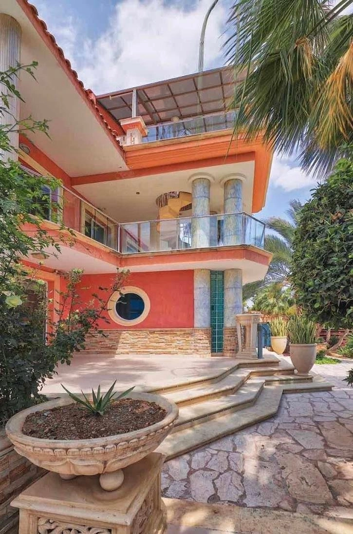 4 Bedroom House for Sale in Agios Tychonas, Limassol District