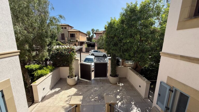 2 Bedroom Apartment for Sale in Amathounta, Pyrgos Sea Front, Limassol District