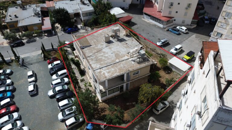 721m² Plot for Sale in Agioi Omologites, Nicosia District
