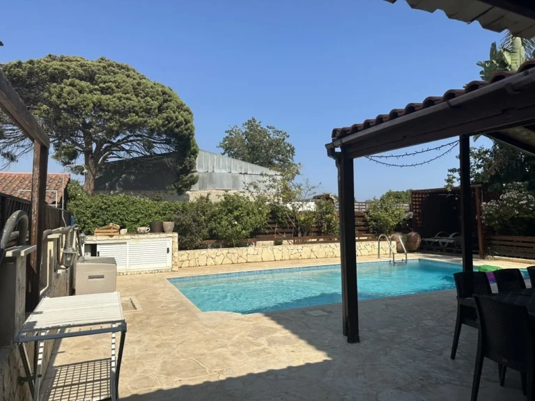 3 Bedroom House for Sale in Asomatos, Limassol District