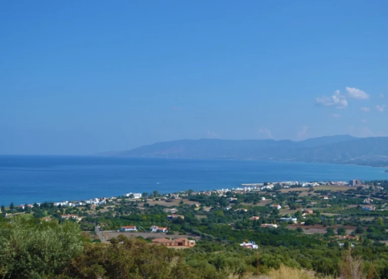5 Bedroom House for Sale in Neo Chorio Pafou, Paphos District