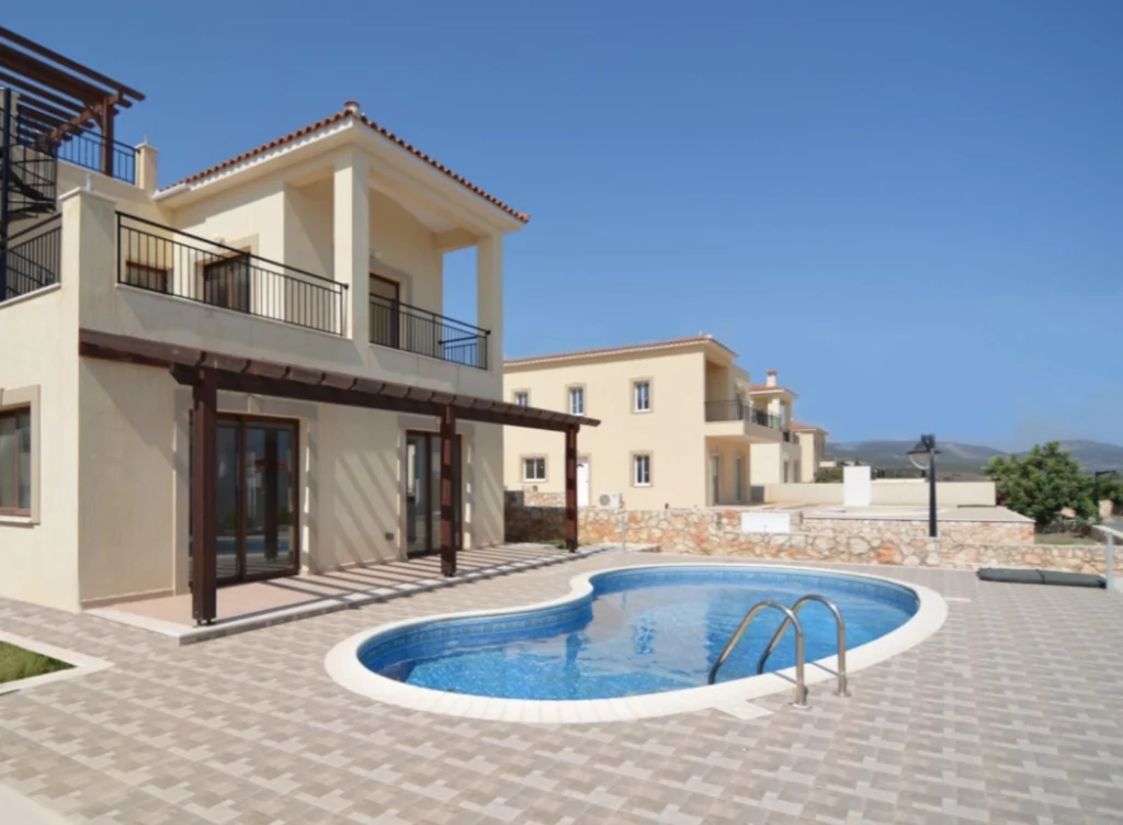 5 Bedroom House for Sale in Neo Chorio Pafou, Paphos District
