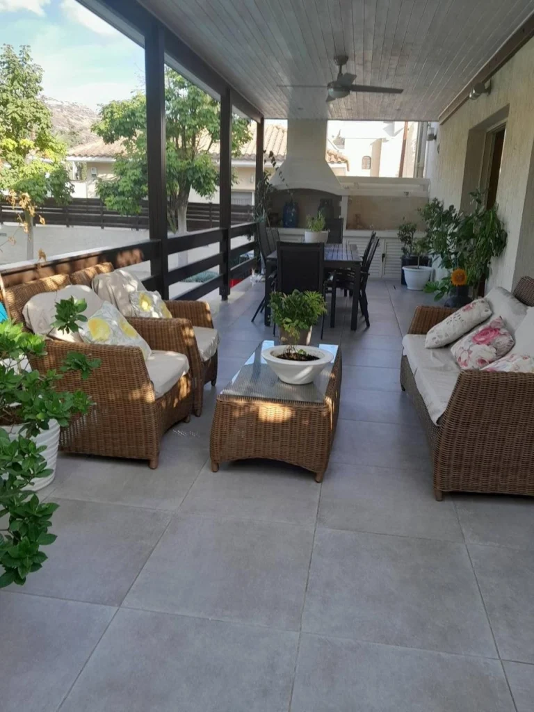 5 Bedroom House for Sale in Agios Tychonas, Limassol District