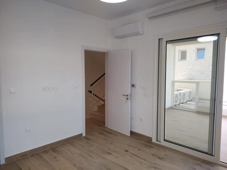5 Bedroom House for Sale in Palodeia, Limassol District