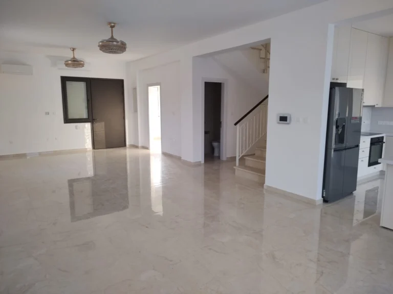 5 Bedroom House for Sale in Palodeia, Limassol District