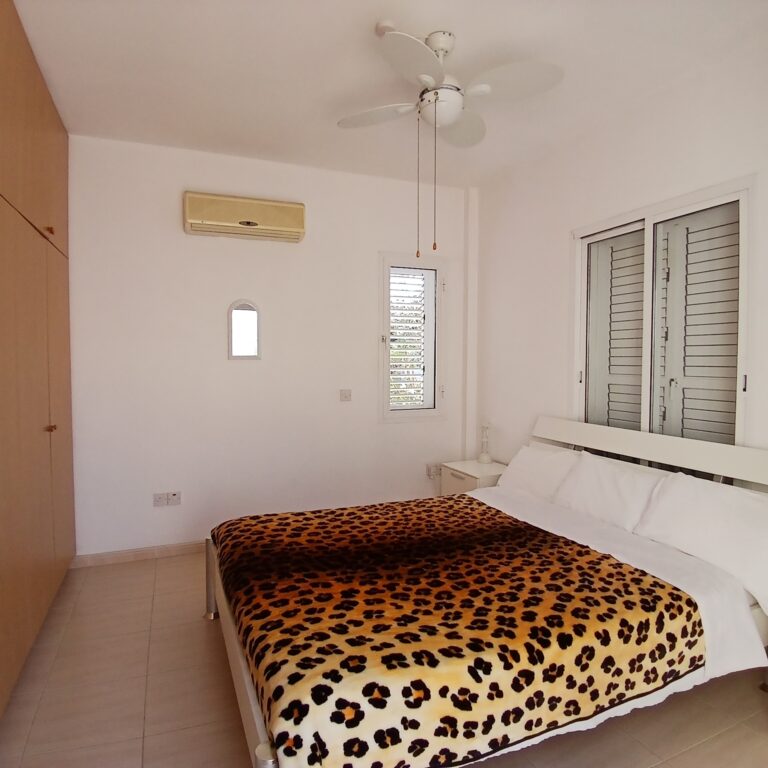 3 Bedroom House for Sale in Paphos – Universal