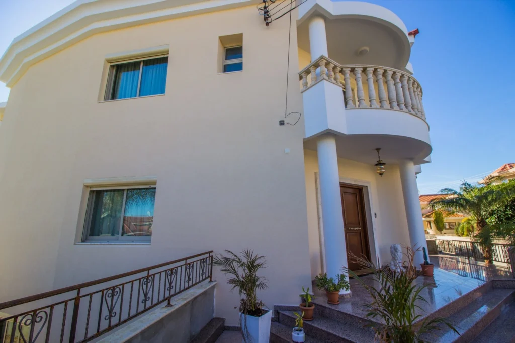 4 Bedroom House for Sale in Limassol – Agios Athanasios