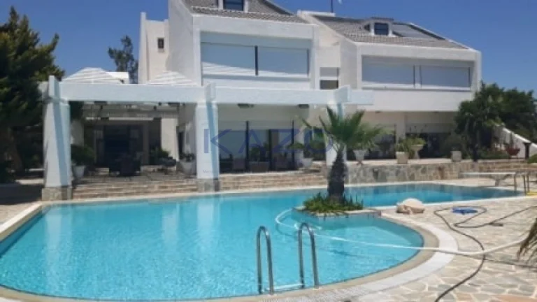 6+ Bedroom House for Sale in Limassol District