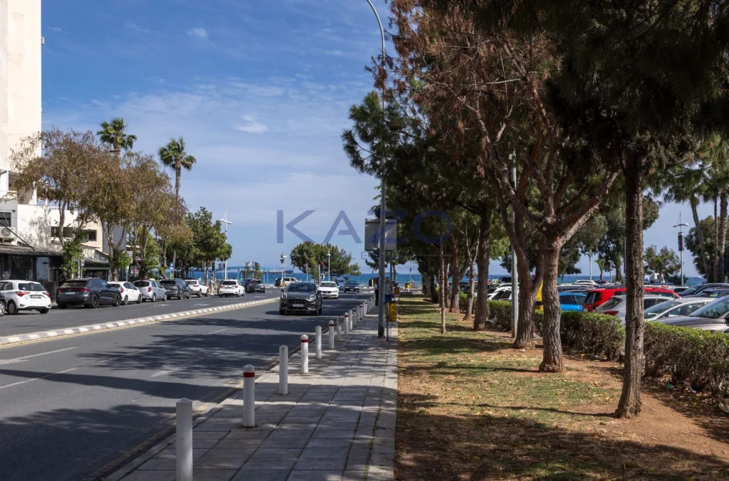 1072m² Office for Sale in Limassol – Neapolis