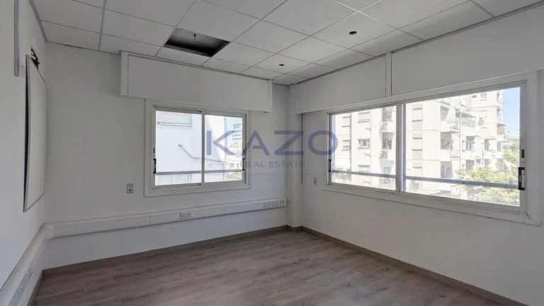 358m² Office for Sale in Agioi Omologites, Nicosia District