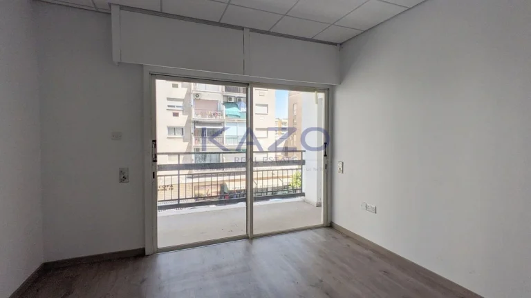 358m² Office for Sale in Agioi Omologites, Nicosia District