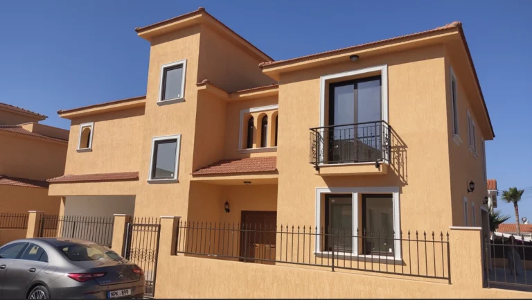 4 Bedroom House for Sale in Chlorakas, Paphos District