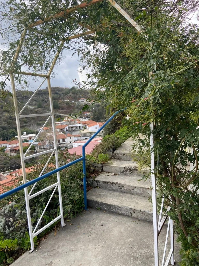 200m² Building for Sale in Kalo Chorio Lemesou, Limassol District