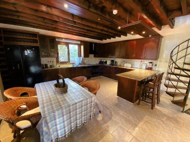 4 Bedroom House for Sale in Pissouri, Limassol District