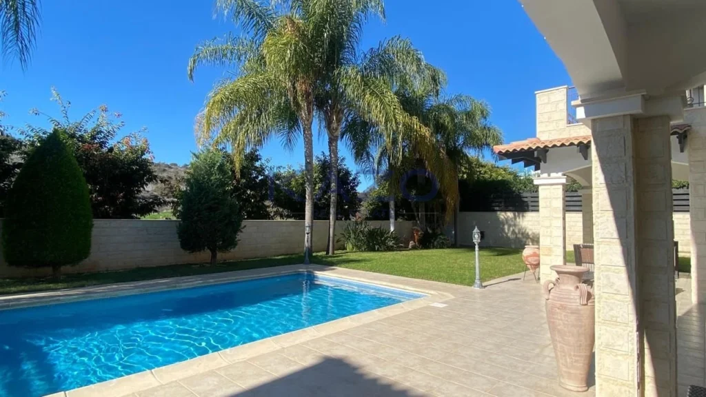 3 Bedroom House for Sale in Agios Tychonas, Limassol District