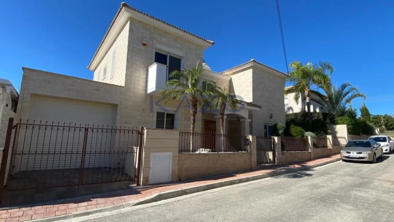 3 Bedroom House for Sale in Agios Tychonas, Limassol District