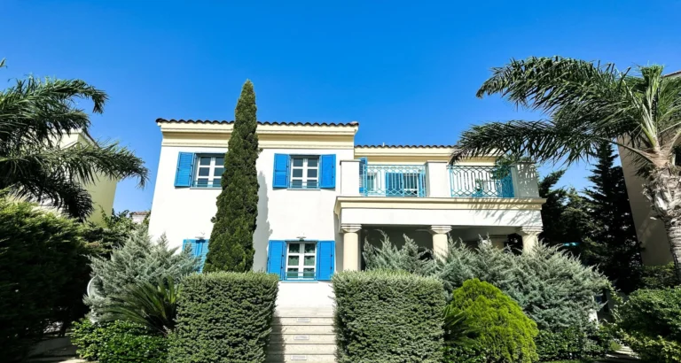 4 Bedroom House for Sale in Limassol – Marina