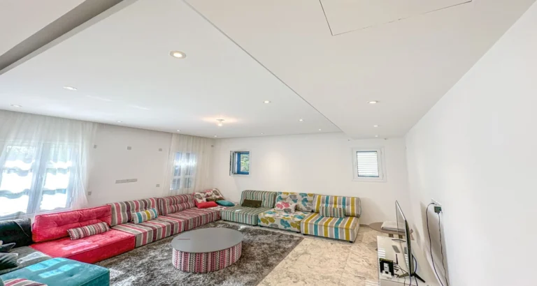 4 Bedroom House for Sale in Limassol – Marina