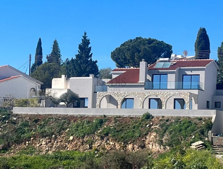 3 Bedroom House for Sale in Episkopi, Limassol District