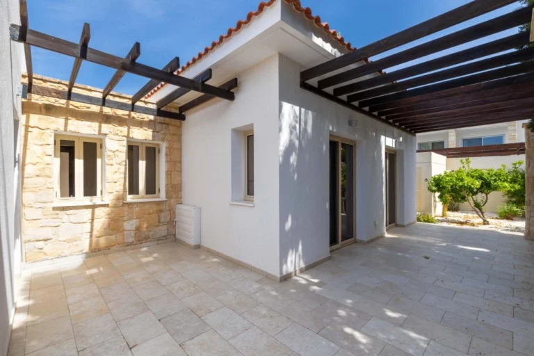 4 Bedroom House for Sale in Kissonerga, Paphos District
