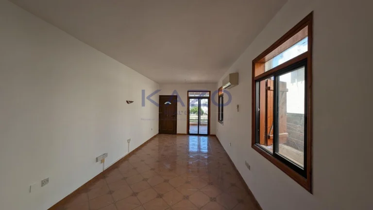 2 Bedroom House for Sale in Oroklini, Larnaca District