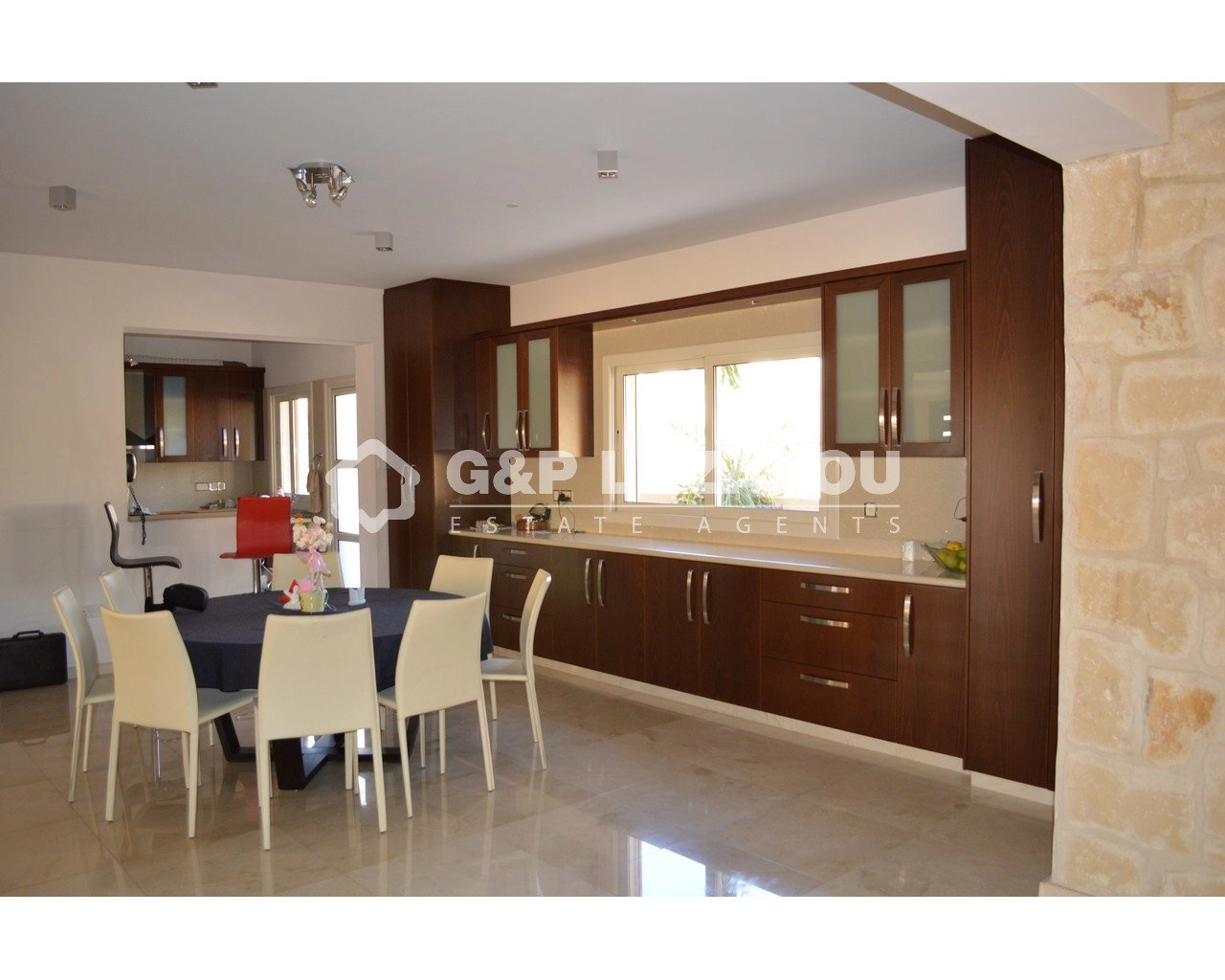 5 Bedroom House for Sale in Limassol – Agios Athanasios