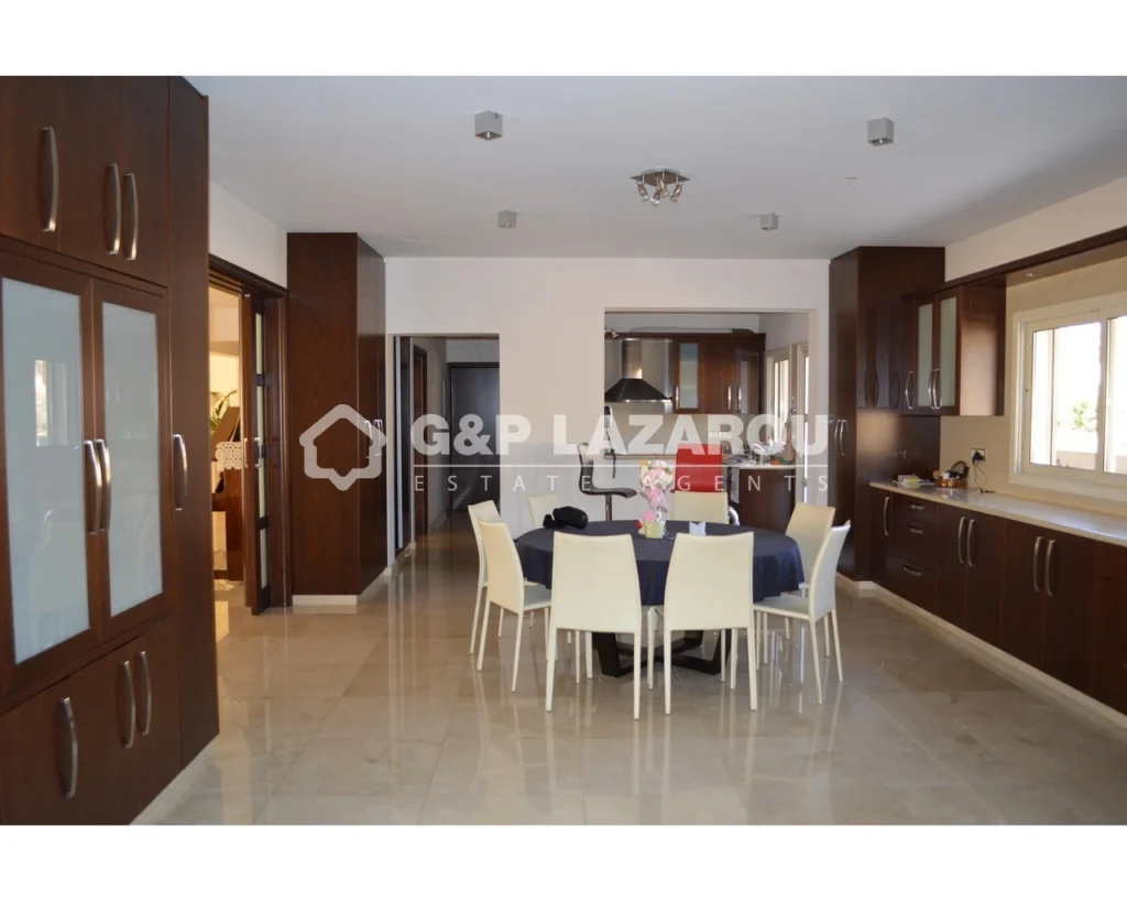 5 Bedroom House for Sale in Limassol – Agios Athanasios
