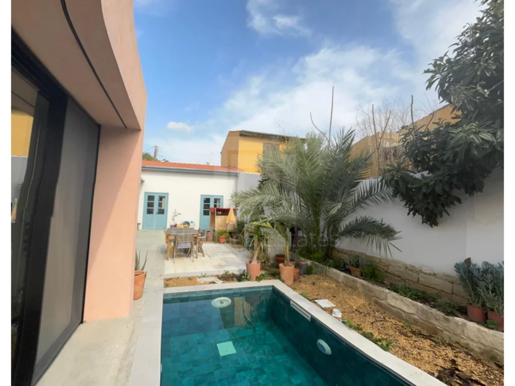 165m² Office for Rent in Limassol District