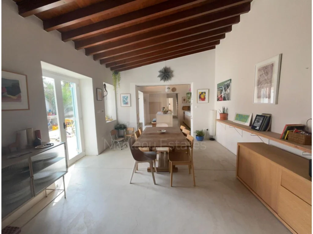 165m² Office for Rent in Limassol District