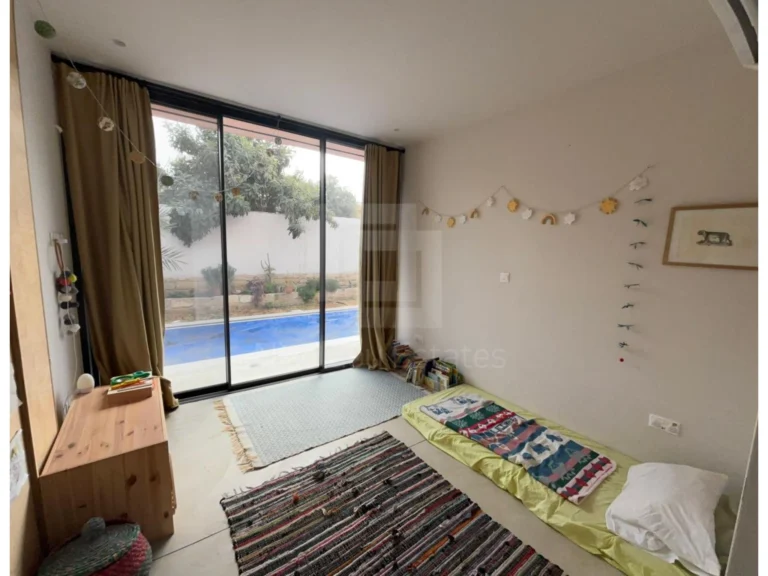 165m² Office for Rent in Limassol District