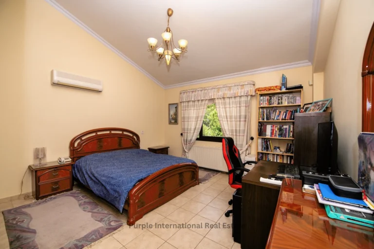 5 Bedroom House for Sale in Mosfiloti, Larnaca District