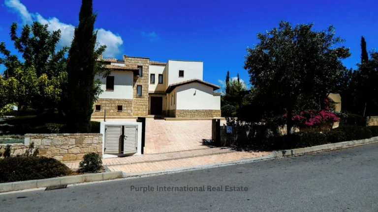 5 Bedroom House for Sale in Aphrodite Hills, Paphos District