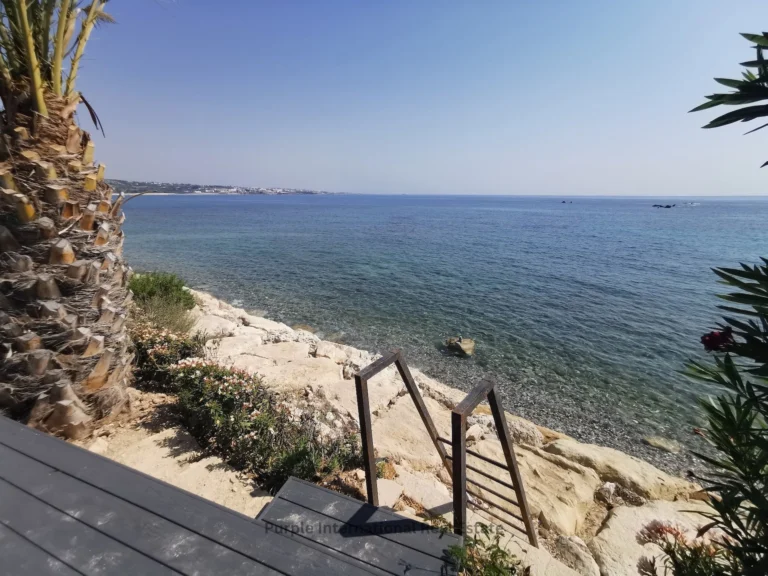5 Bedroom House for Sale in Coral Bay, Paphos District
